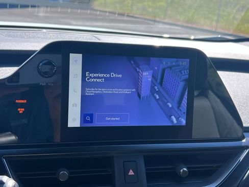 Used 2024 Lexus UX 250h F Sport image 18