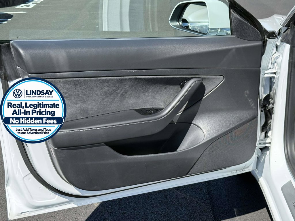 Used 2020 Tesla Model 3 Standard Range Plus RWD image 9