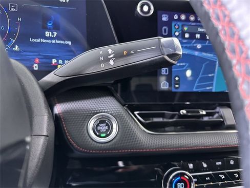 Used 2025 Chevrolet Equinox RS w/ Safety and Technology Package image 16