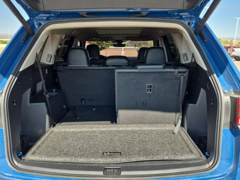 Used 2025 Volkswagen Atlas SEL Premium R-Line AWD/4WD image 29