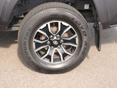 Used 2022 Toyota Tacoma TRD Sport w/ TRD Premium Sport Package RWD image 9