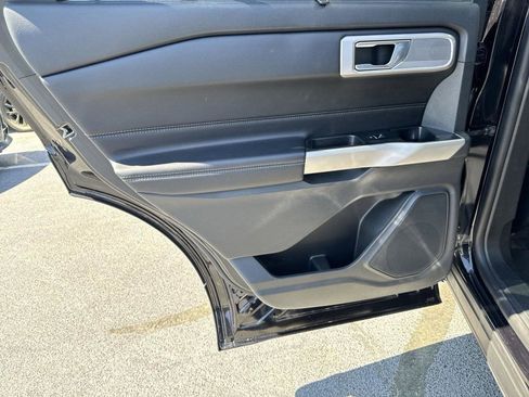 Used 2022 Ford Explorer Limited w/ Equipment Group 301A image 44