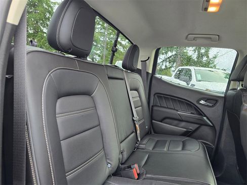 Used 2022 GMC Canyon Denali w/ Denali Black Edition Package image 11