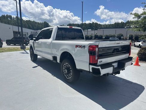 Used 2025 Ford F250 Platinum w/ FX4 Off-Road Package image 10