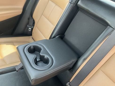 Used 2024 Chevrolet Equinox Premier FWD image 30