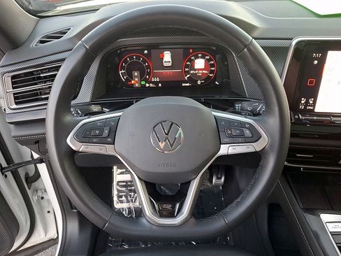 Used 2024 Volkswagen Atlas Cross Sport SEL R-Line AWD/4WD image 19