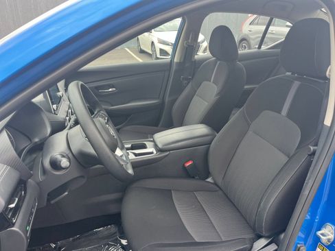 Used 2025 Nissan Sentra SV FWD image 30