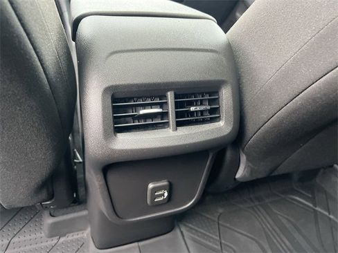 Used 2021 Chevrolet Equinox LT image 21