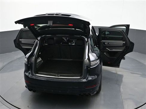 Used 2021 Porsche Cayenne GTS image 26