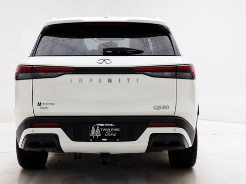 Used 2024 INFINITI QX60 Luxe image 7