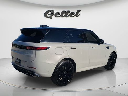 Used 2025 Land Rover Range Rover Sport Dynamic SE image 4