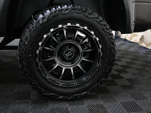 Used 2015 RAM 1500 Sport w/ Remote Start & Security Group image 28