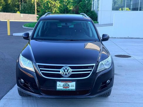 Used 2010 Volkswagen Tiguan S AWD/4WD image 8