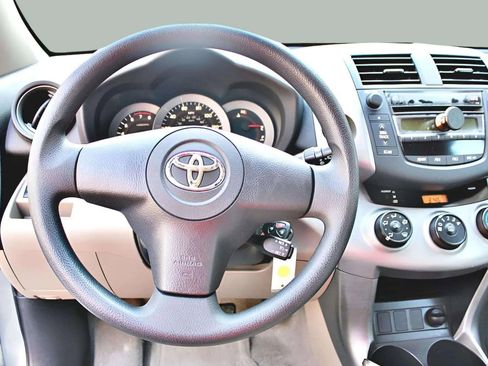 Used 2008 Toyota RAV4 Sport Utility 4D image 12