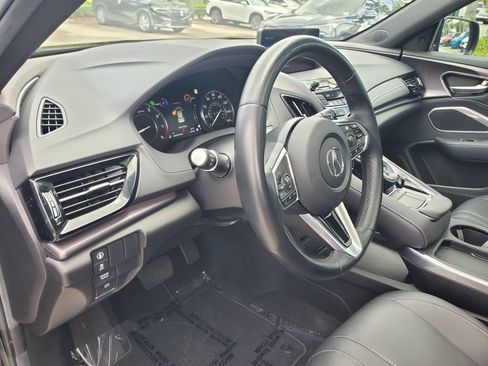 Used 2025 Acura RDX SH-AWD image 15