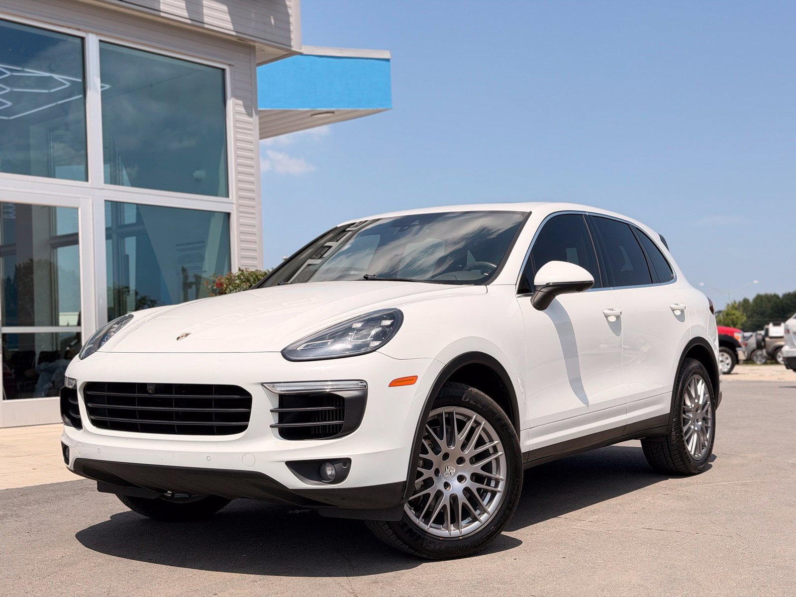 Used 2016 Porsche Cayenne S AWD/4WD image 1