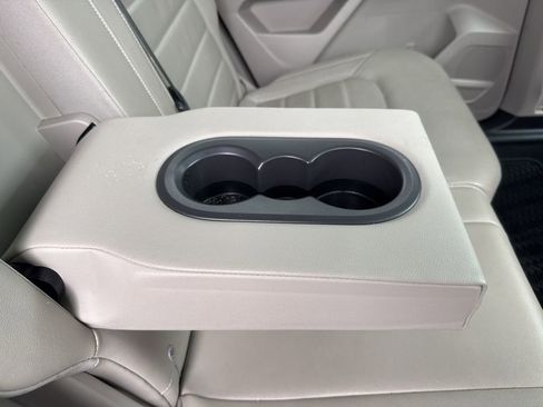 Used 2021 Volkswagen Atlas SEL Premium image 26