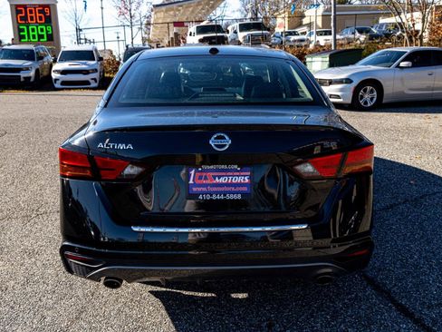 Used 2021 Nissan Altima 2.5 SR w/ SR Premium Package image 5