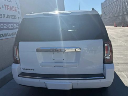 Used 2017 GMC Yukon Denali RWD image 4