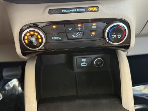 Used 2021 Ford Escape SE FWD image 14