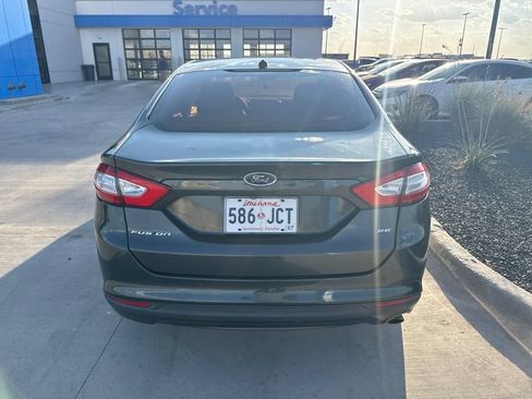 Used 2016 Ford Fusion SE FWD image 12