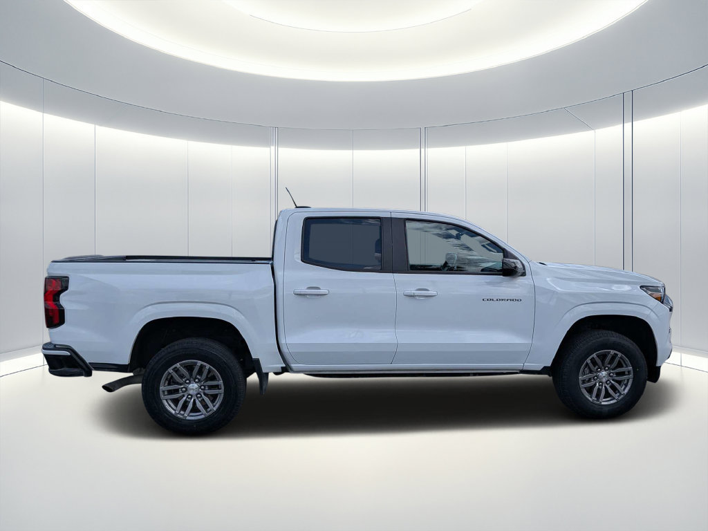 Used 2023 Chevrolet Colorado LT w/ LT Convenience Package RWD image 3