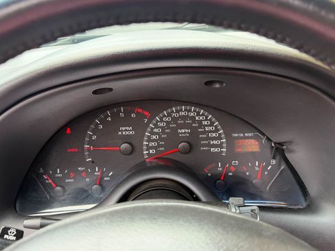Used 2002 Chevrolet Camaro Z28 w/ Sport Appearance Pkg RWD image 36