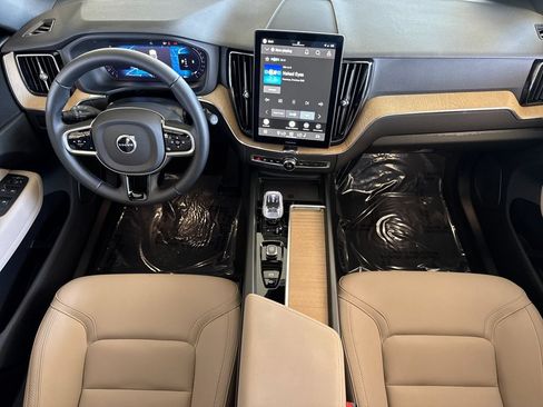 Certified 2026 Volvo XC60 B5 Plus AWD/4WD image 12