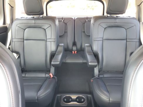 Used 2024 Lincoln Aviator Reserve w/ Equipment Group 201A AWD/4WD image 19