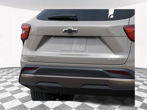 New 2026 Chevrolet Trax ACTIV w/ Sunroof Package FWD image 21