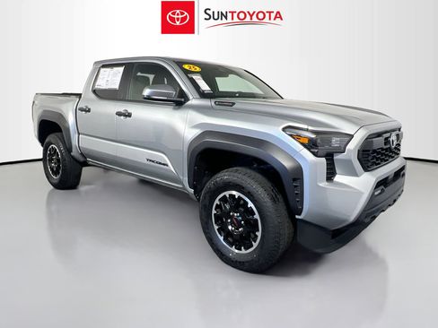 Used 2025 Toyota Tacoma TRD Off-Road image 1