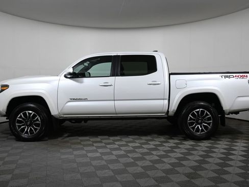 Used 2023 Toyota Tacoma TRD Sport image 2