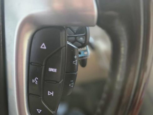 Used 2007 Cadillac Escalade AWD w/ Information Package image 23