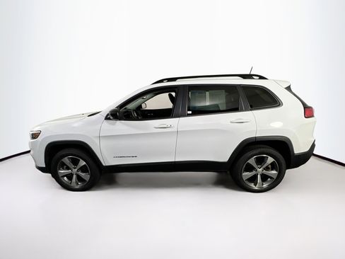 Used 2022 Jeep Cherokee Limited w/ Mopar Interior Package image 8