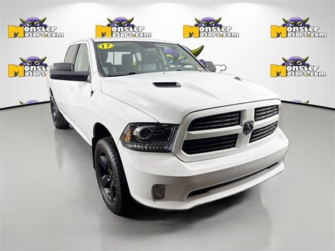 Used 2017 RAM 1500 Sport image 3