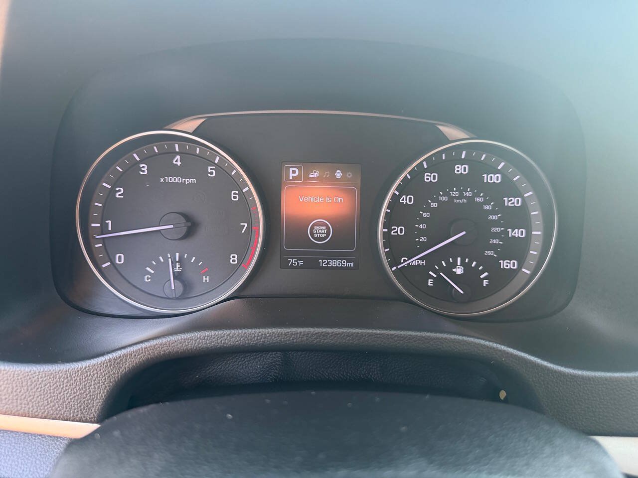 Used 2017 Hyundai Elantra Limited FWD image 26