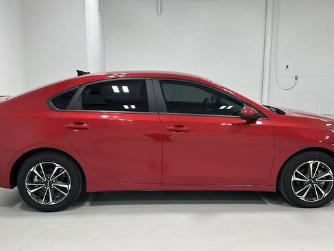 Used 2023 Kia Forte LXS image 6