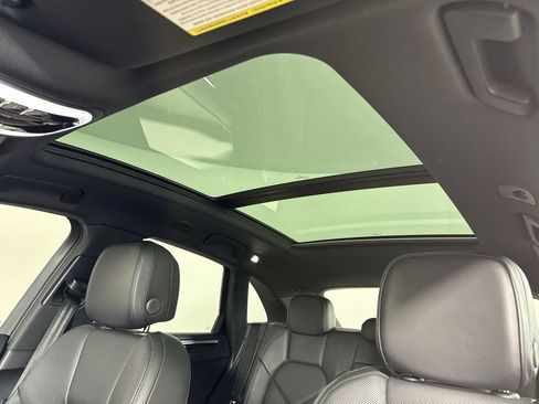 Certified 2024 Porsche Macan w/ Premium Plus Package AWD/4WD image 41