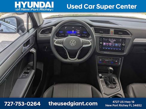 Used 2023 Volkswagen Tiguan SE FWD image 20
