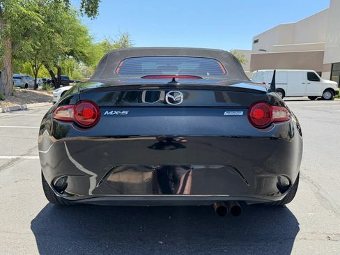 Used 2016 MAZDA MX-5 Miata Club RWD image 8