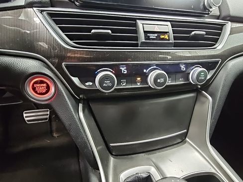 Used 2018 Honda Accord Sport image 19