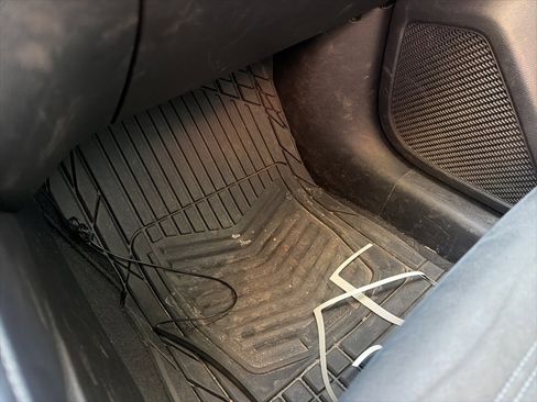 Used 2022 Mitsubishi Outlander SE image 25