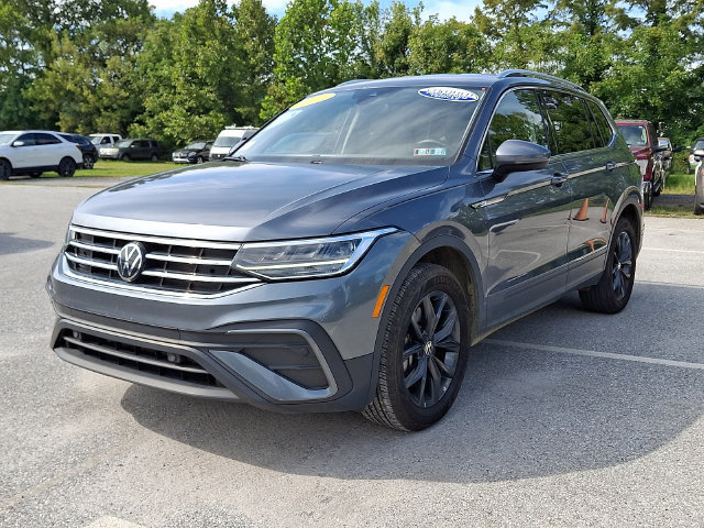 Used 2024 Volkswagen Tiguan SE AWD/4WD image 4