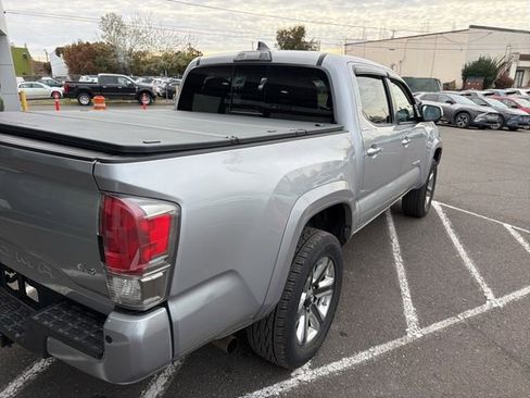 Used 2018 Toyota Tacoma Limited image 9