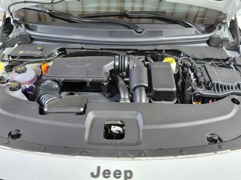 New 2026 Jeep Cherokee Overland w/ Trailer Tow Group AWD/4WD image 25