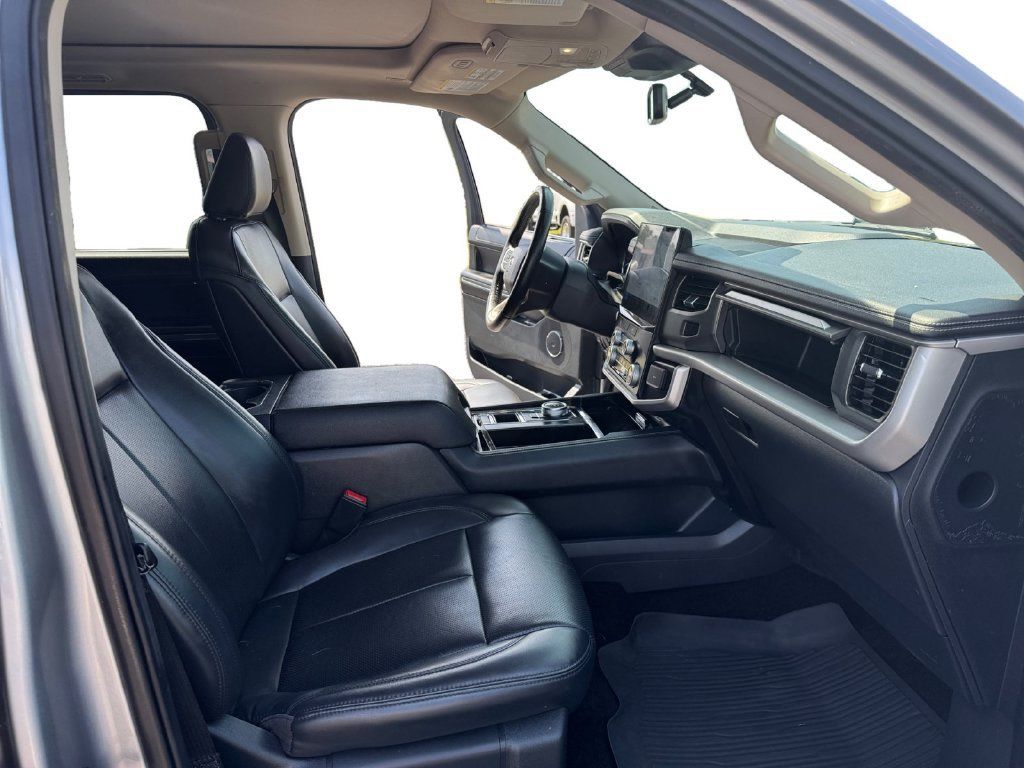 Certified 2022 Ford Expedition XLT RWD image 20