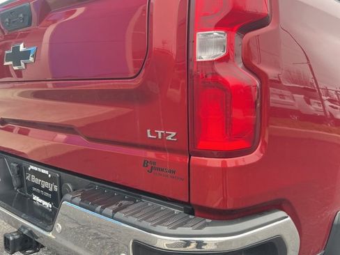 Used 2023 Chevrolet Silverado 1500 LTZ w/ LTZ Convenience Package II image 11