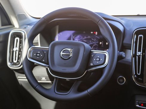 New 2026 Volvo XC40 B5 Core image 15