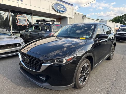 Used 2022 MAZDA CX-5 AWD 2.5 S w/ Premium Package image 2