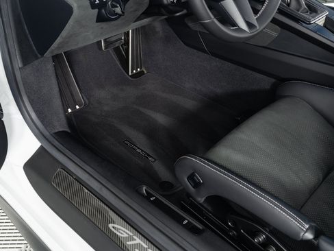 Used 2024 Porsche 911 GT3 image 13